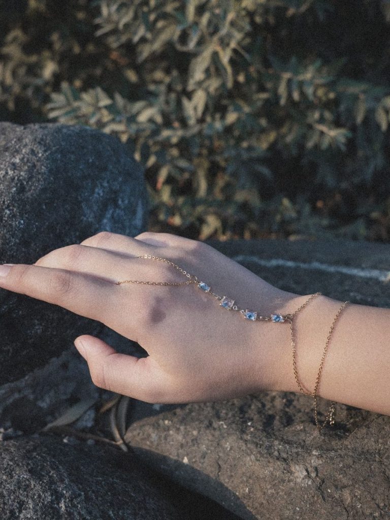 Dainty Bar Hand Chain