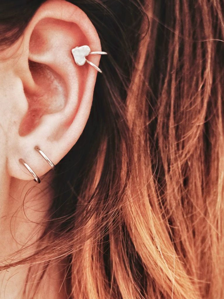 Petal Line Ear Cuff